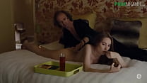 Мускулистый парень пишет на камеру секс с юный возлюбленной